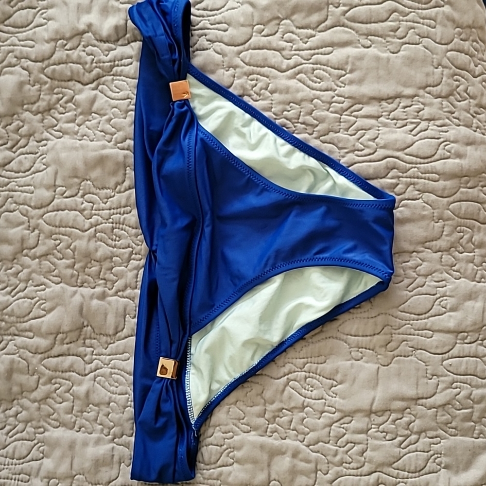 Cheeky VS bathing suit bottoms